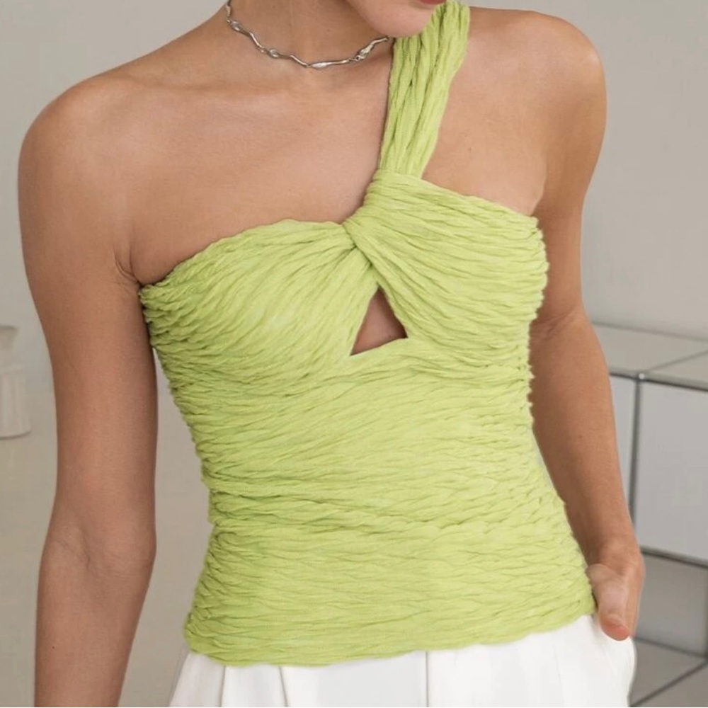 Cross front tank top